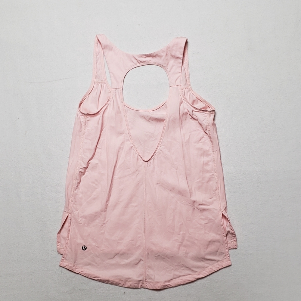 Lululemon fabric top not stretch material